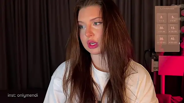 Snapshot of MENNDI chatting on 02-09-25, 07:52 MENNDI online show from 02-09-25, 07:52