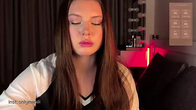 Snapshot of MENNDI chatting on 02-27-25, 05:47 MENNDI online show from 02-27-25, 05:47