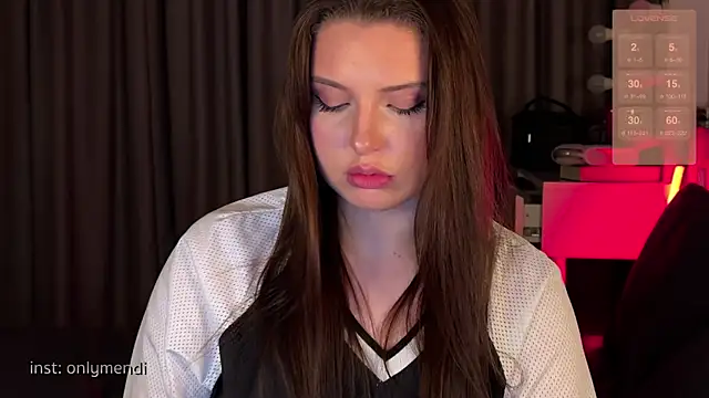 Snapshot of MENNDI chatting on 02-28-25, 07:46 MENNDI online show from 02-28-25, 07:46