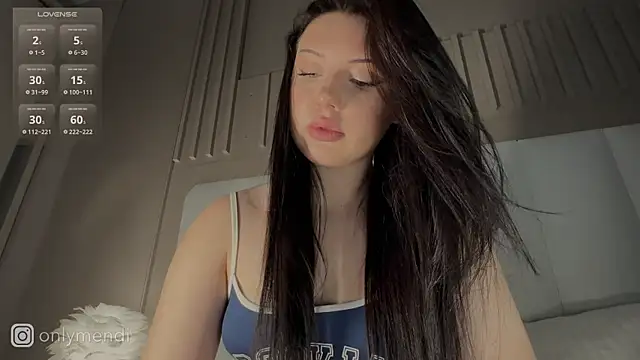 Snapshot of MENNDI chatting on 09-20-25, 06:03 MENNDI online show from 09-20-25, 06:03