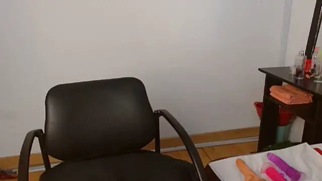 Snapshot of JessicaRabbit04 chatting on 03-05-25, 09:16 JessicaRabbit04 online show from 03-05-25, 09:16