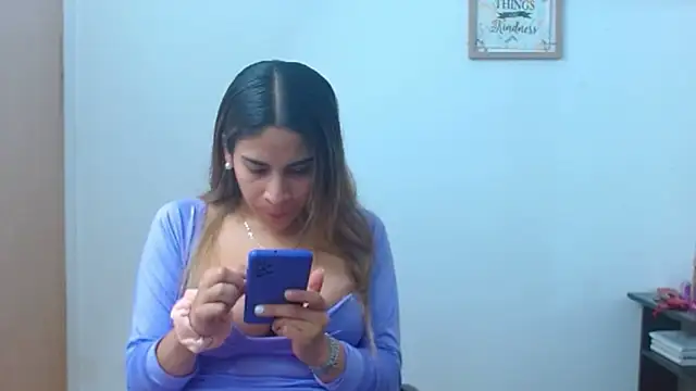 Snapshot of JessicaRabbit04 chatting on 03-07-25, 09:59 JessicaRabbit04 online show from 03-07-25, 09:59