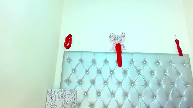 Snapshot of JessicaRabbit04 chatting on 11-26-25, 03:29 JessicaRabbit04 online show from 11-26-25, 03:29