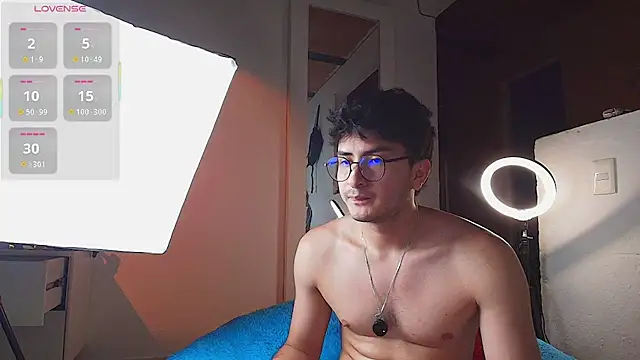 santyago taylor online show from 05-19-26, 01:56
