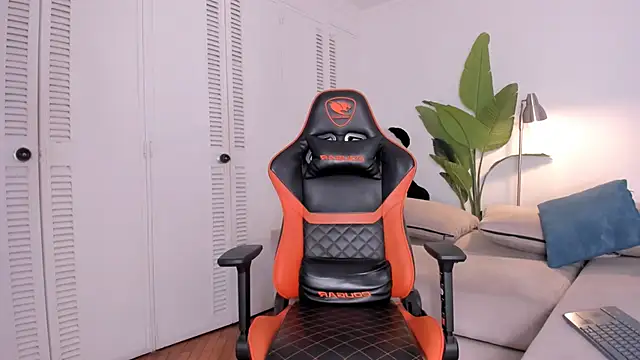 kitty miaa online show from 03-12-26, 04:40