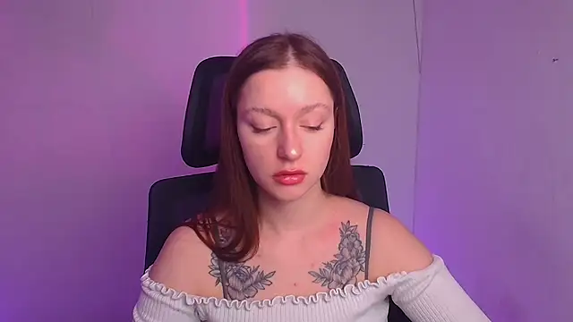 Snapshot of Fantasy_July chatting on 12-22-24, 12:27 Fantasy July online show from 12-22-24, 12:27