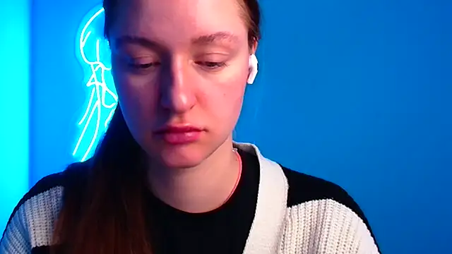 Snapshot of Fantasy_July chatting on 01-23-25, 10:43 Fantasy July online show from 01-23-25, 10:43