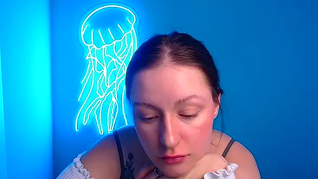 Snapshot of Fantasy_July chatting on 02-27-25, 10:04 Fantasy July online show from 02-27-25, 10:04