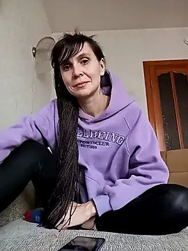 Francenia lolis online show from 02-05-25, 01:44