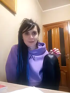 Francenia lolis online show from 11-13-25, 08:19