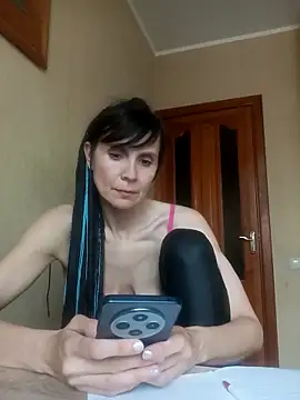 Francenia lolis online show from 05-28-26, 06:54