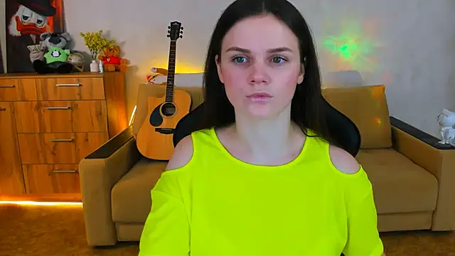 Lora Cain online show from 12-05-24, 02:11