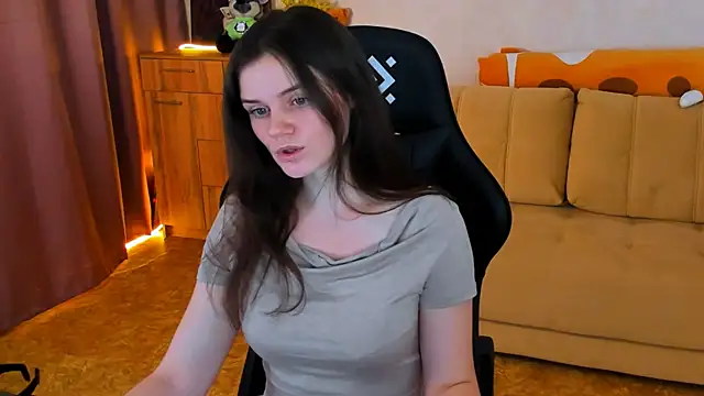 Lora Cain online show from 12-07-24, 01:51