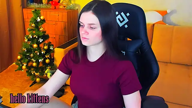 Lora Cain online show from 12-20-24, 02:05