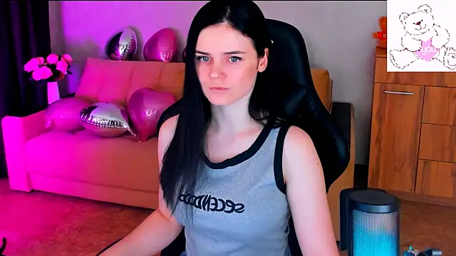 Lora Cain online show from 02-14-25, 07:02