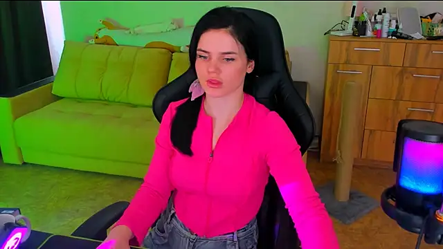 Lora Cain online show from 03-10-25, 08:26