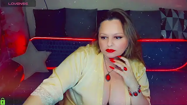 KlaraHoll online show from 03-22-26, 04:10