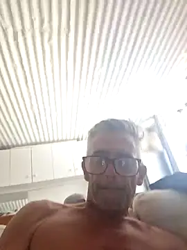 NICJOHNS online show from 12-28-24, 06:49