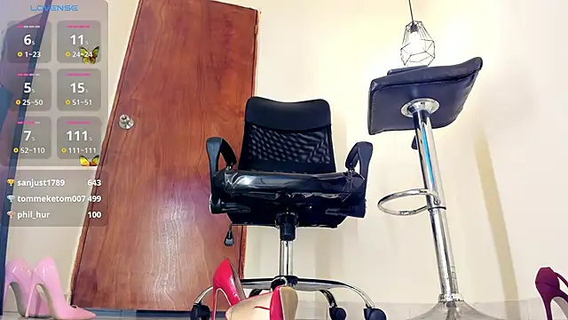 Snapshot of aitana-purple chatting on 02-10-25, 01:35 aitana-purple online show from 02-10-25, 01:35