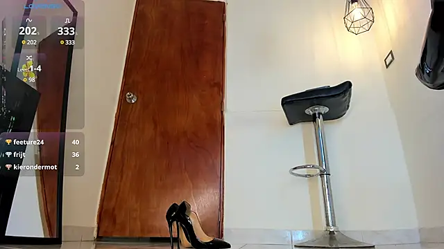 Snapshot of aitana-purple chatting on 03-21-25, 02:50 aitana-purple online show from 03-21-25, 02:50