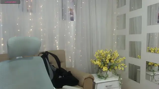 Snapshot of lizzaxs chatting on 03-21-25, 07:02 lizzaxs online show from 03-21-25, 07:02