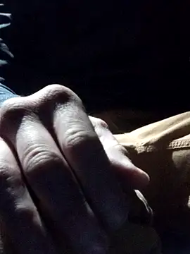 Snapshot of TattMan13 chatting on 02-08-25, 08:31 TattMan13 online show from 02-08-25, 08:31