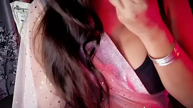 Snapshot of SexyAndHottie chatting on 01-07-26, 03:36 SexyAndHottie online show from 01-07-26, 03:36