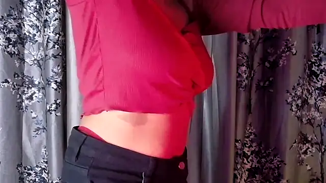 Snapshot of SexyAndHottie chatting on 06-28-26, 04:35 SexyAndHottie online show from 06-28-26, 04:35