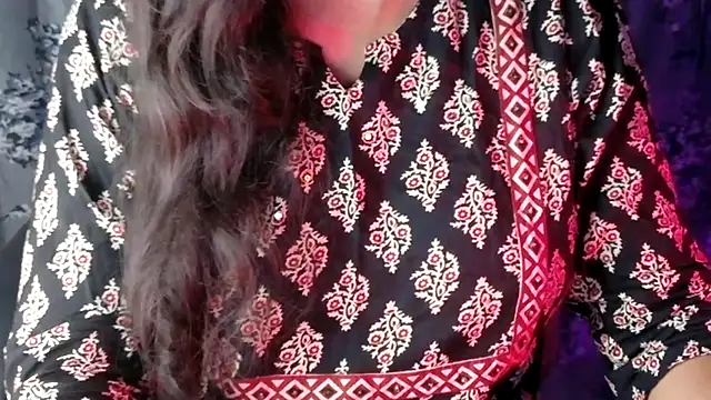 Snapshot of SexyAndHottie chatting on 07-12-26, 05:26 SexyAndHottie online show from 07-12-26, 05:26