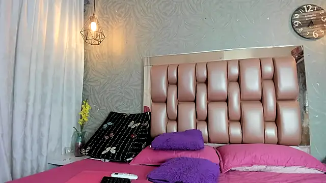 KOURTNEY-- online show from 12-03-25, 02:30