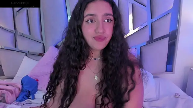 Snapshot of paulette_dupont chatting on 01-25-25, 09:57 paulette dupont online show from 01-25-25, 09:57