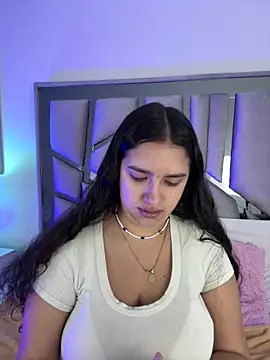 Snapshot of paulette_dupont chatting on 02-06-25, 03:37 paulette dupont online show from 02-06-25, 03:37