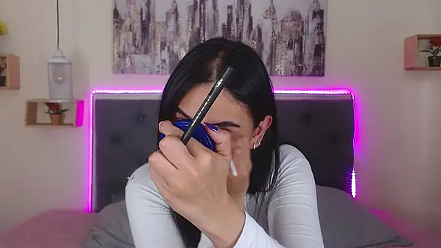 mia aira online show from 11-09-25, 03:54