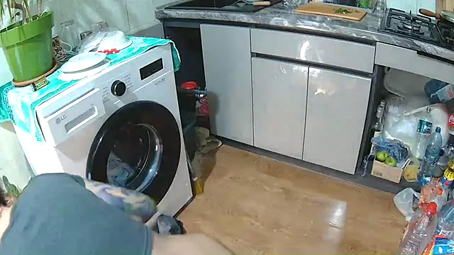 Snapshot of BroadFantasy chatting on 03-17-26, 04:32 BroadFantasy online show from 03-17-26, 04:32