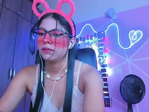 Snapshot of _ALLYSON18_ chatting on 01-26-25, 11:17 ALLYSON18 online show from 01-26-25, 11:17