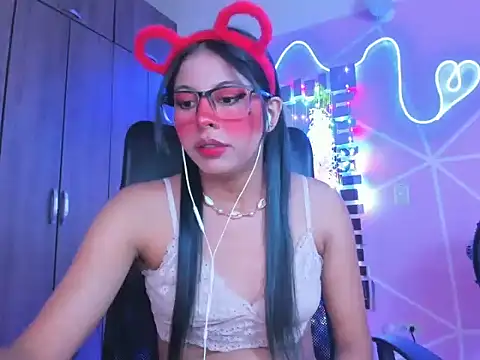 Snapshot of _ALLYSON18_ chatting on 02-08-25, 02:16 ALLYSON18 online show from 02-08-25, 02:16