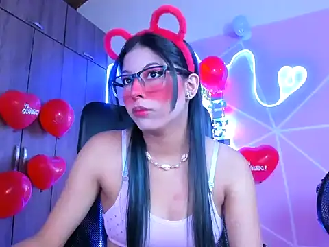 Snapshot of _ALLYSON18_ chatting on 02-16-25, 11:27 ALLYSON18 online show from 02-16-25, 11:27