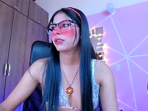 Snapshot of _ALLYSON18_ chatting on 03-19-25, 11:39 ALLYSON18 online show from 03-19-25, 11:39