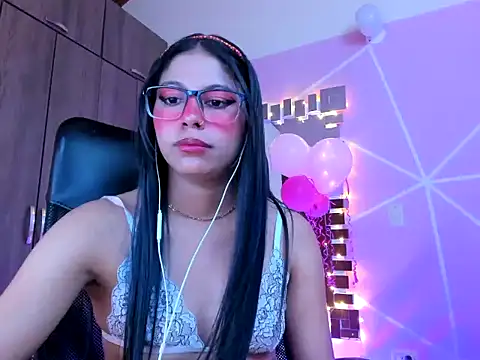 Snapshot of _ALLYSON18_ chatting on 03-22-25, 05:52 ALLYSON18 online show from 03-22-25, 05:52