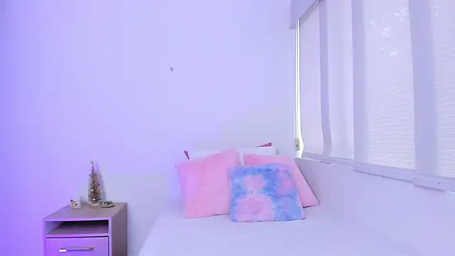 Snapshot of Brisa_blue chatting on 12-09-24, 09:05 Brisa blue online show from 12-09-24, 09:05