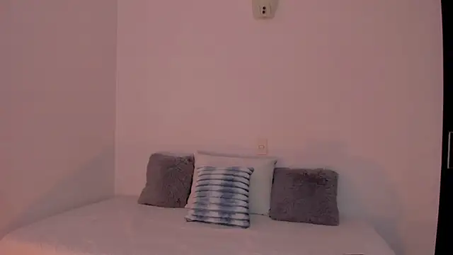 Snapshot of Brisa_blue chatting on 11-27-25, 09:39 Brisa blue online show from 11-27-25, 09:39