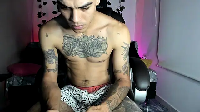 Snapshot of mikee_scooth chatting on 09-20-25, 07:20 mikee scooth online show from 09-20-25, 07:20