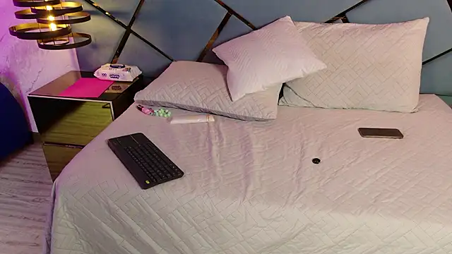 ammy durand online show from 03-08-26, 07:28