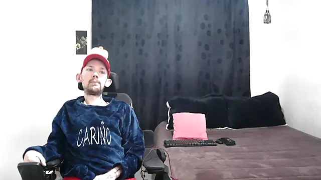 Sophia and Thomas online show from 12-22-24, 11:22