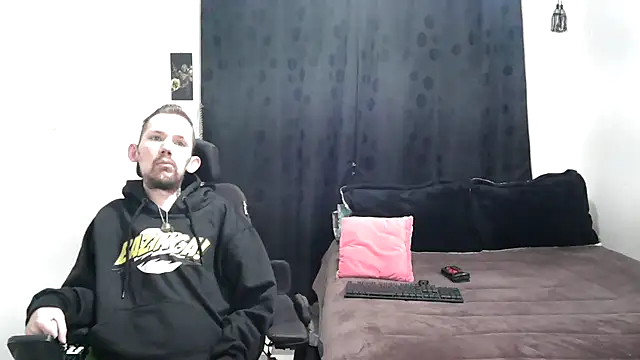 Sophia and Thomas online show from 12-27-24, 11:06