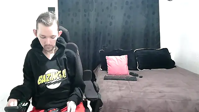 Sophia and Thomas online show from 02-13-25, 11:50