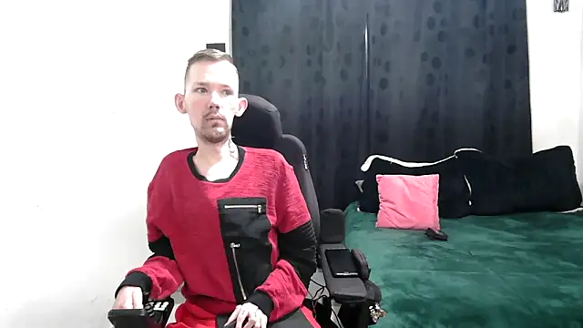 Sophia and Thomas online show from 03-11-25, 09:56