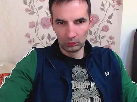 Snapshot of Leo_1617 chatting on 04-25-26, 09:45 Leo 1617 online show from 04-25-26, 09:45