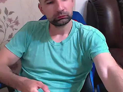 Snapshot of Leo_1617 chatting on 05-06-26, 08:47 Leo 1617 online show from 05-06-26, 08:47