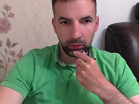 Snapshot of Leo_1617 chatting on 05-09-26, 11:04 Leo 1617 online show from 05-09-26, 11:04